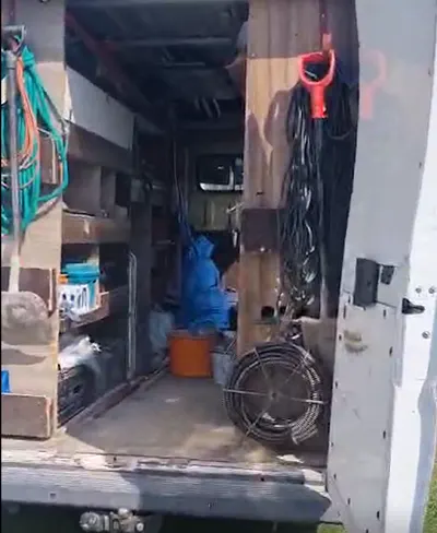 Pogotowie hydrauliczne i kanalizacyjne 24h Wałaszek Janusz - Hydraulik Tarnów, Udrażnianie kanalizacji, próby szczelności.